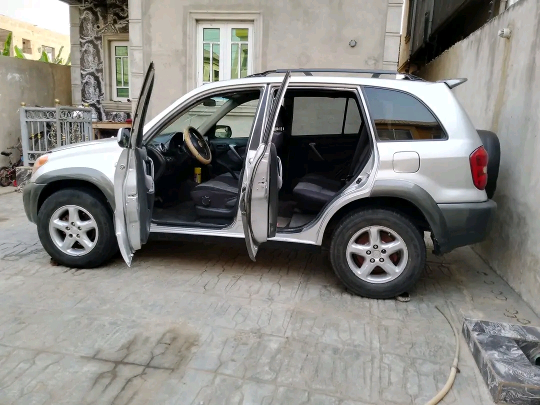 Ultimate Guide: FAQs Before Hiring a Self-Drive Car in Uganda