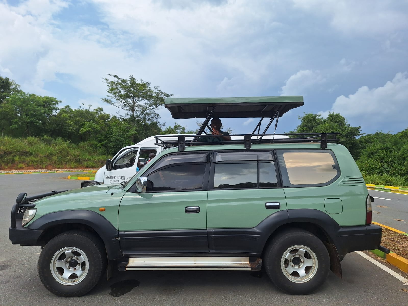 Hiring a 4×4 Car in Uganda