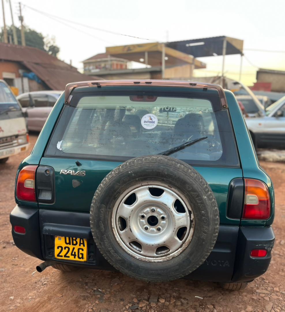 Top Reasons to Book Car Rental Services in Uganda.