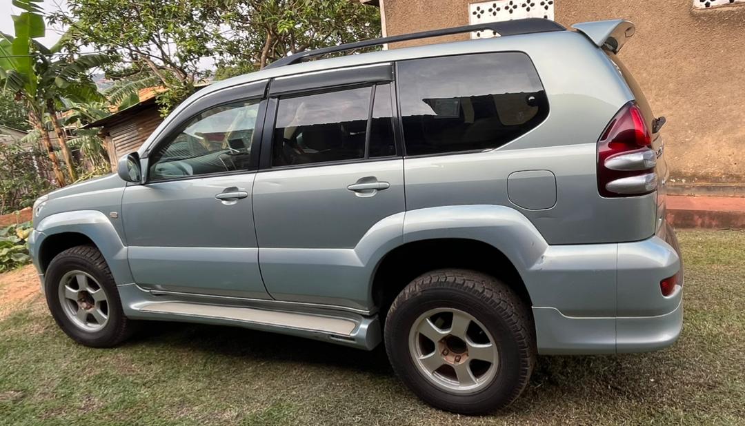 Ultimate Guide to Features a Car Rental Must Have for Self-Drive in Uganda