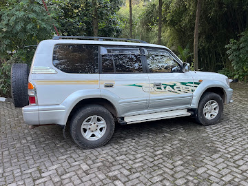 Land Cruiser Rental-4x4 Car Rental Uganda