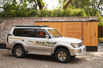 Car in Rwanda-Car Hire in Kampala