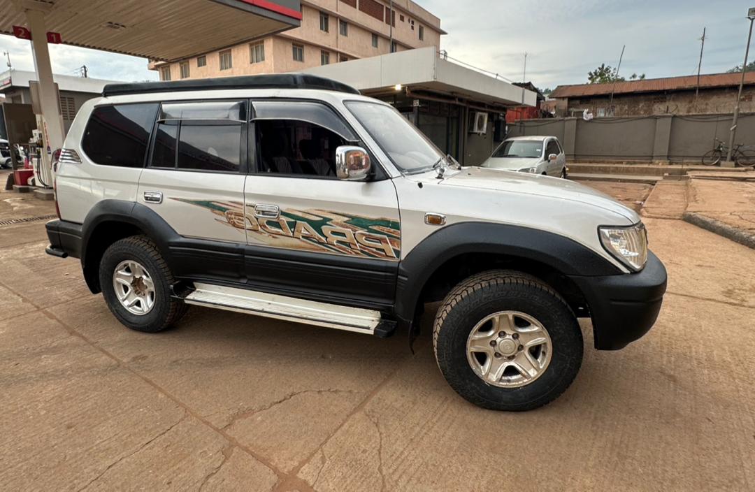 The Ultimate Guide to Renting a Car in Uganda